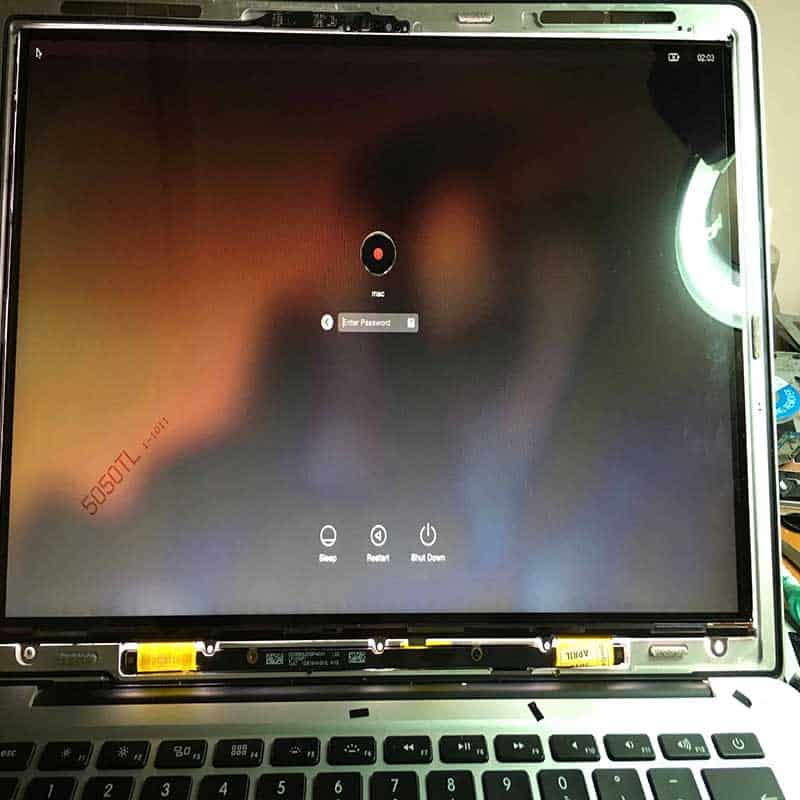 Schimbare display MacBook